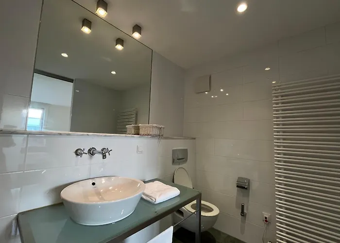 Frankfurt Messe Door To Door *