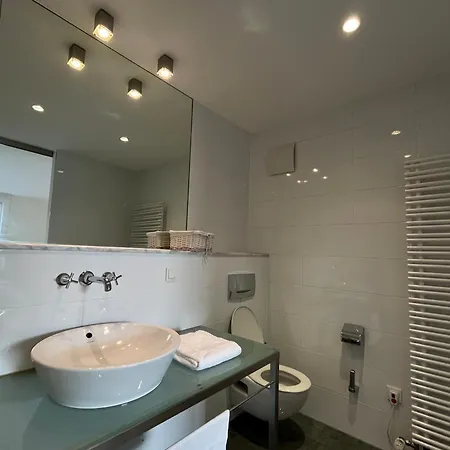 Frankfurt Messe Door To Door *